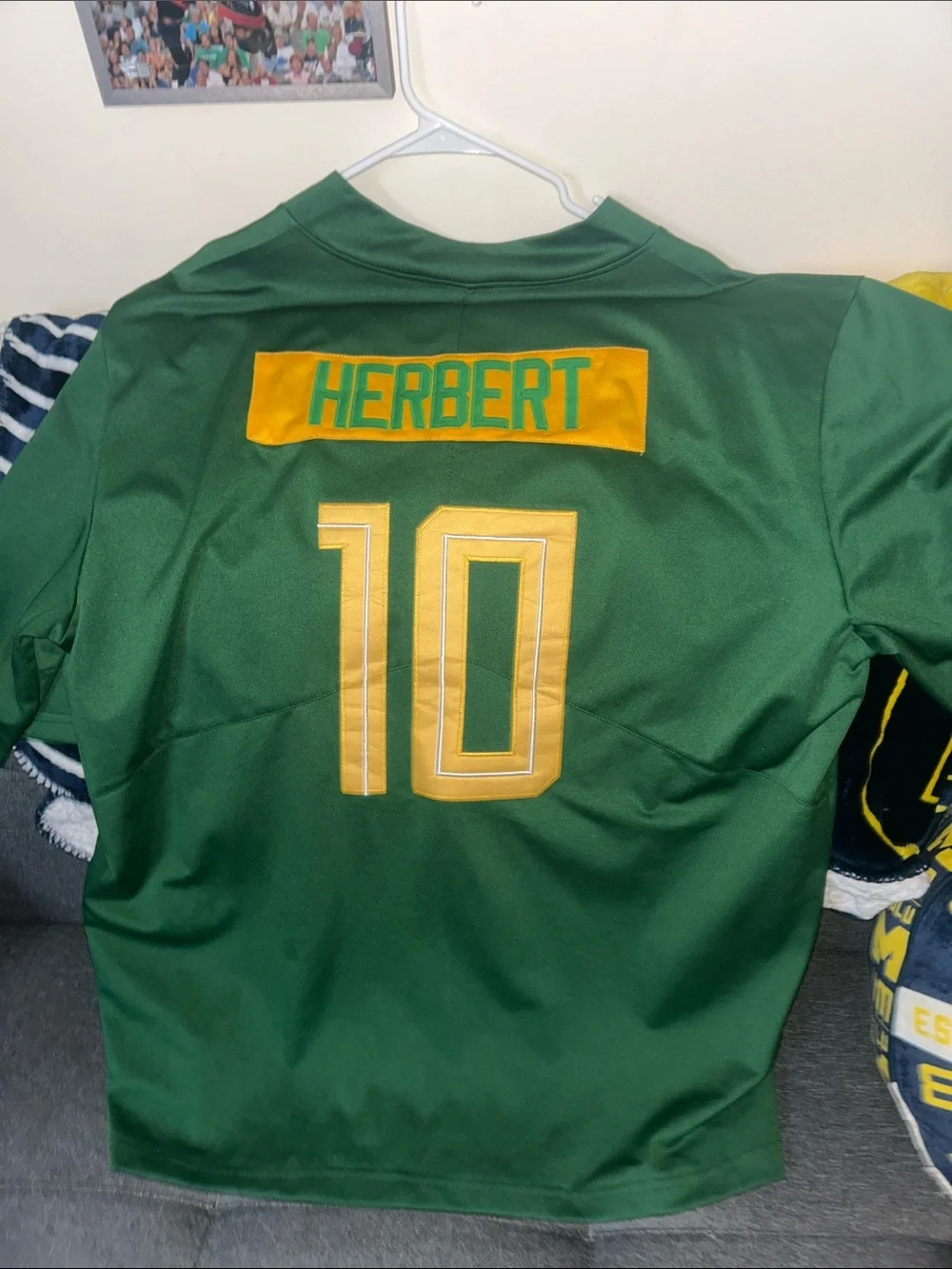 Justin Herbert Oregon Ducks NCAA Stitched Jersey Men’s XXL